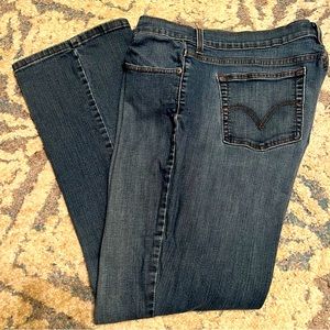 Levis 515 size medium